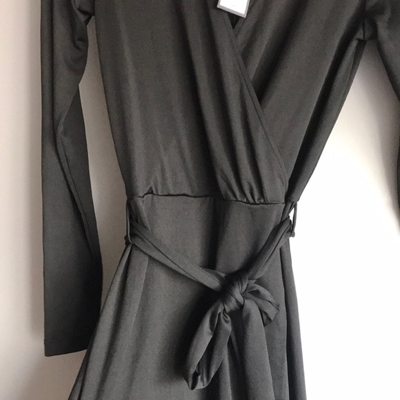 Wrap dress - Picture 3 of 3